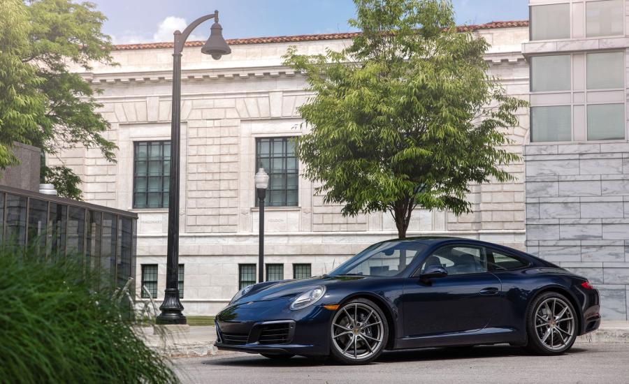  Porsche 911 Carrera Coupe 2016 года  (US) (фото 16 из 23)